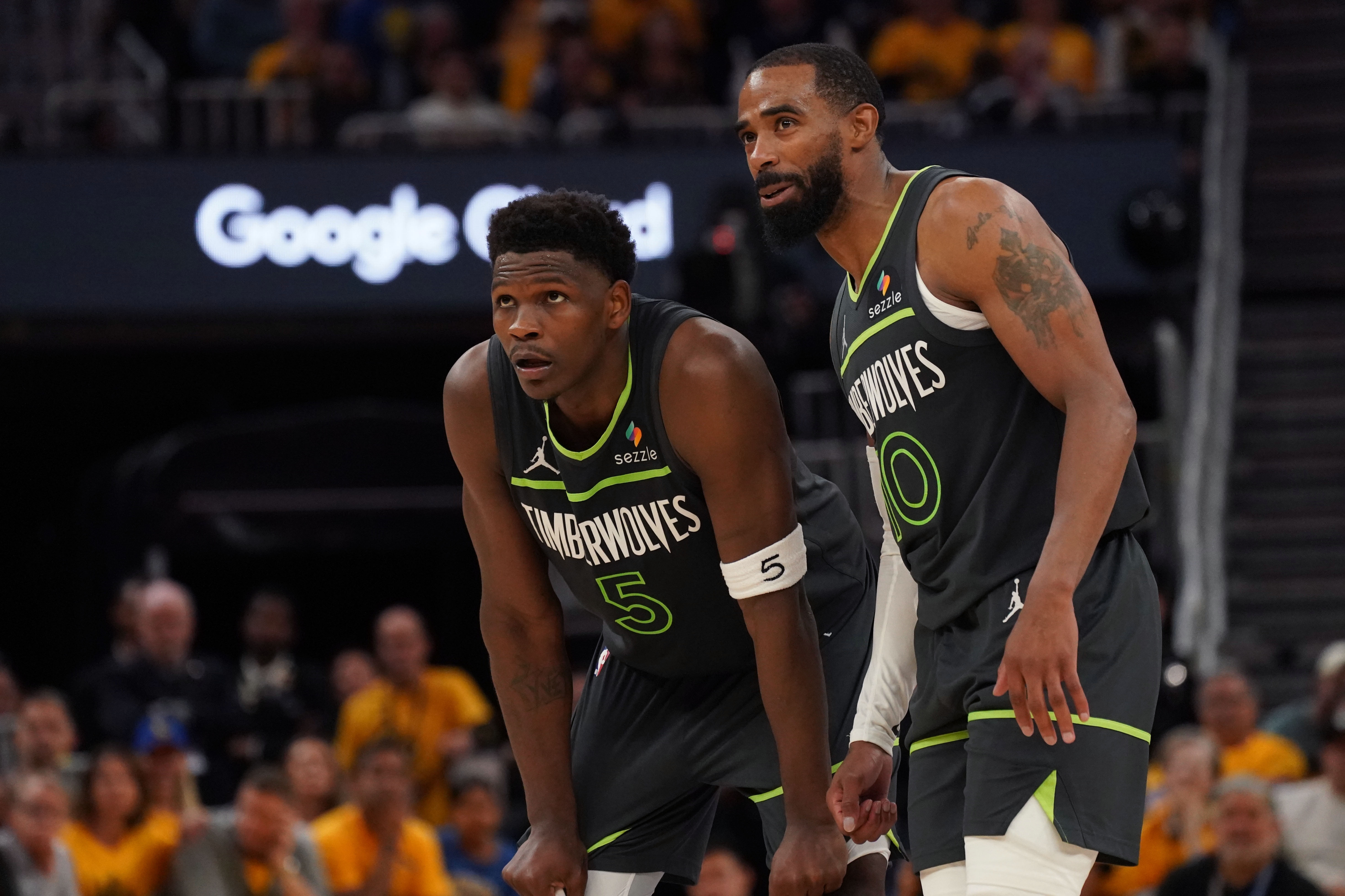 关于关键时刻波尔图调整名单以备NBA常规赛；再遭质疑环节打磨；信心回归；轮换策略成焦点的信息
