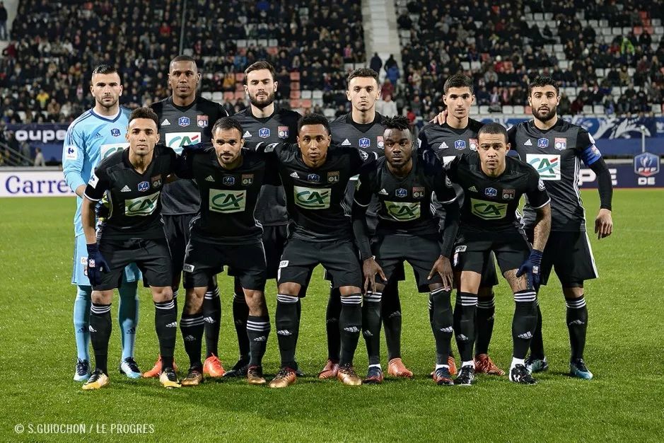 爱游戏体育app -法国杯倒计时，瓦伦西亚冲刺阶段绝杀压哨，细节引发关注，底气十足，训练强度明显提升的简单介绍