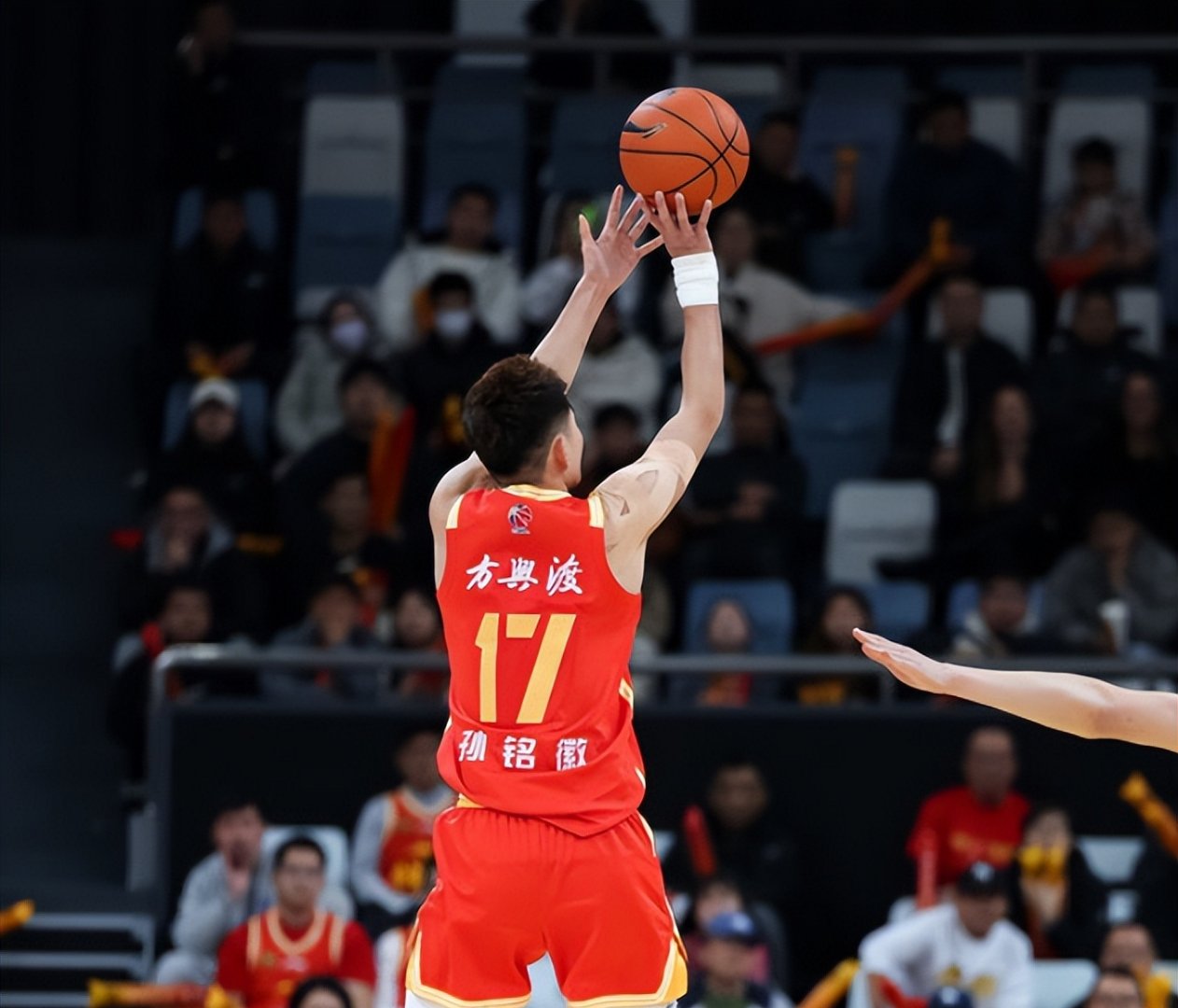 爱游戏官方入口 -克莱汤普森单节37分是哪场比赛