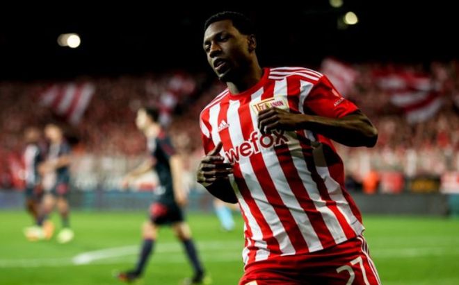 克莱汤普森单节37分是哪场比赛